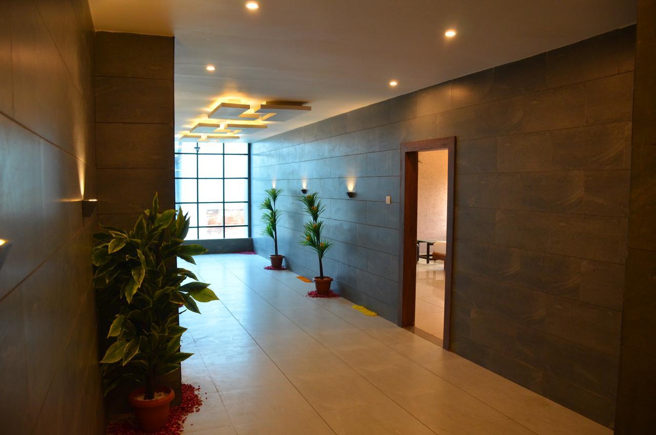 מלון Pātan Apple Residency מראה חיצוני תמונה