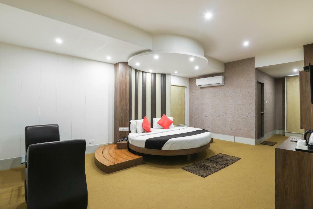 מלון Pātan Apple Residency מראה חיצוני תמונה