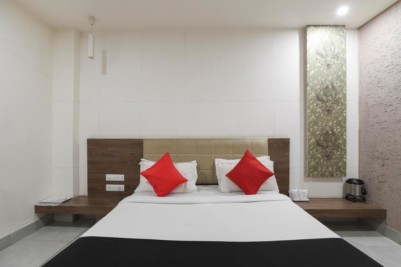 מלון Pātan Apple Residency מראה חיצוני תמונה